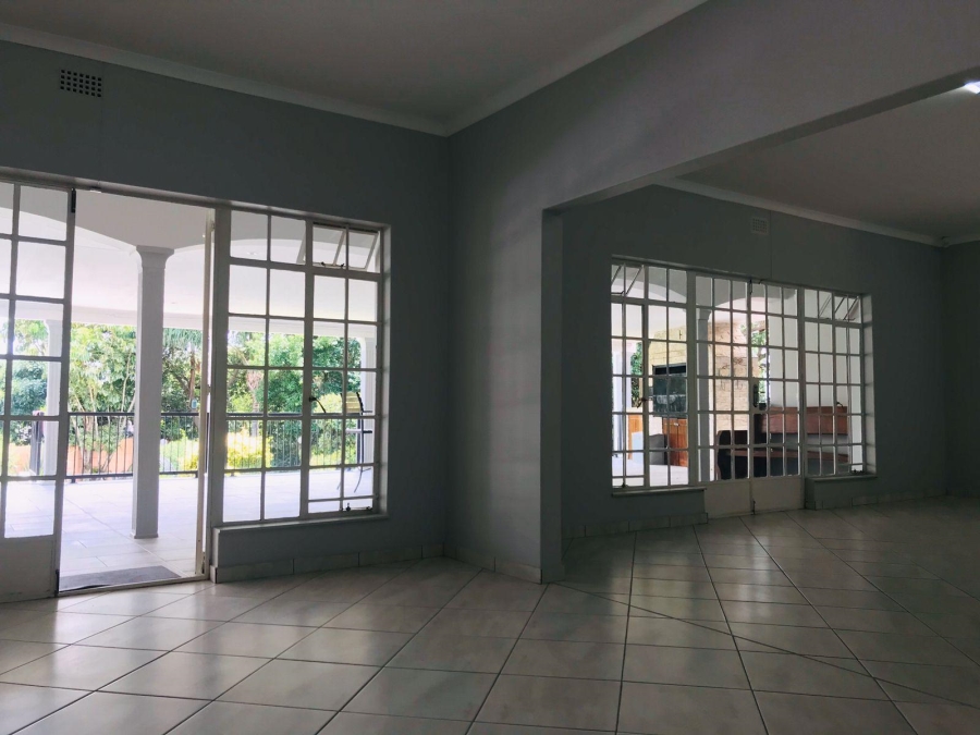 5 Bedroom Property for Sale in Protea Park North West